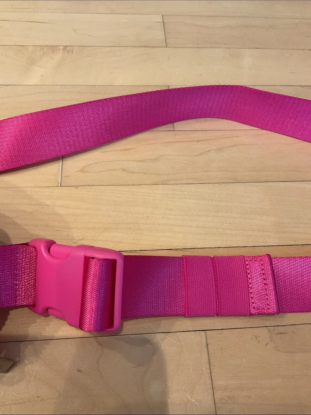 Lululemon Hot Pink Crossbody Everywhere Belt Bag 💓 - Picture 7 of 7